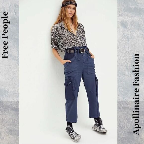 FREE PEOPLE ZION CARGO PANTS IN NAVY SIZE MEDIUM NWT - Picture 1 of 6